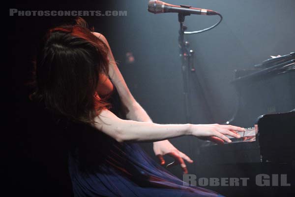 SARAH SLEAN - 2006-04-21 - PARIS - Cafe de la Danse - 